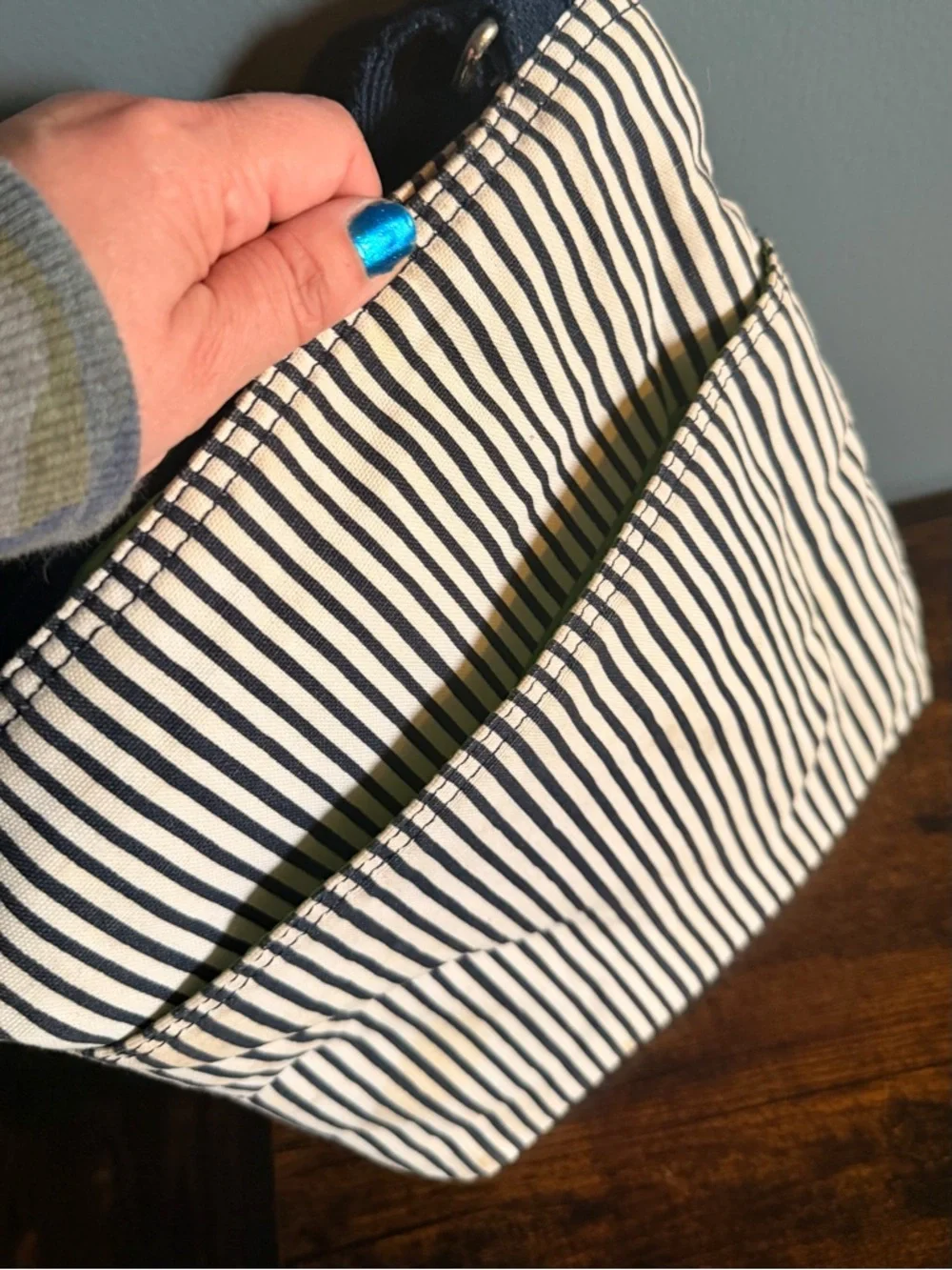 Thirty-one Navy and Cream Striped Crossbody Bag - Picture 3 of 6
